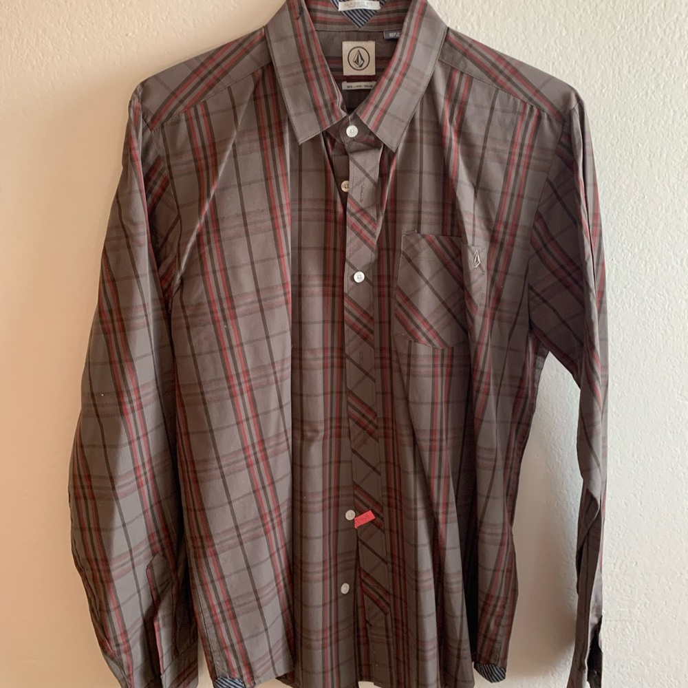 Volcom men’s button down collar shirt